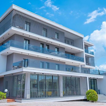 Hotel Bella Peschiera Пескьера-дель-Гарда Экстерьер фото